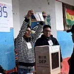 mesas-de-votacion-empiezan-a-cerrar-y-el-sirepre-dara-resultados-a-las-20:00