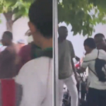 padres-de-familia-agredieron-con-un-cuchillo-a-un-estudiante-dentro-de-su-colegio:-sus-companeros-lo-vieron-todo
