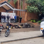 asi-fue-el-megaoperativo-contra-el-hurto-y-la-comercializacion-de-partes-robadas-de-vehiculos-en-medellin:-ocho-personas-fueron-capturadas