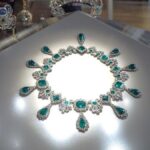 que-precio-pueden-alcanzar-las-joyas-robadas-del-louvre-y-por-que-es-probable-que-los-ladrones-las-rompan