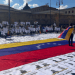 entre-incienso-y-poder:-la-oposicion-que-nos-debemos