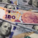 la-banda-del-dolar-de-argentina-se-mantiene,-pero-la-presion-aumenta-debajo-de-la-superficie