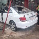 policia-se-encuentra-tumba-tras-chocar-el-rodado-que-conducia