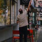 en-el-norte-de-kosovo,-los-serbios-fuerzan-a-la-ley-de-pristina