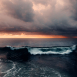 tormenta-tropical-melissa-se-mantiene-sobre-el-caribe:-oleaje-de-hasta-4,5-metros-y-fuertes-vientos-obligan-a-extremar-precauciones