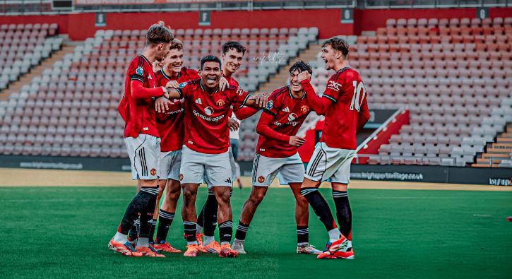 leon-se-mando-un-golazo-con-la-camiseta-del-manchester-united