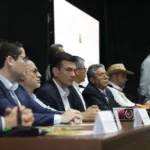 presidente-electo-se-compromete-a-garantizar-combustibles-y-dolares