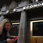 bancos-de-wall-street-dicen-que-milei-ahora-tiene-la-oportunidad-de-hacer-flotar-libremente-el-peso