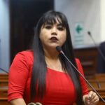 la-congresista-vivian-olivos-renuncia-a-la-bancada-de-fuerza-popular-por-“motivos-personales-y-de-conciencia”