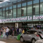 dgac-inicia-proceso-para-adquirir-camillas-destinadas-a-atencion-medica-de-pasajeros-y-personal-en-el-aila