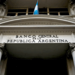 expectativa-en-los-bancos:-el-bcra-se-encamina-a-flexibilizar-encajes-para-descomprimir-las-tasas