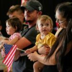 les-etats-unis-redujeron-drasticamente-la-llegada-de-los-refugiados,-privilegiando-a-los-afrikaners