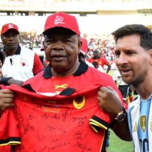 messi-anota-y-argentina-gana-en-angola