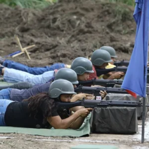 gobierno-quiere-mostrar-un-ejercito-descentralizado-a-eeuu:-estrategia-encubierta-en-nueva-ley,-segun-experto