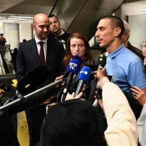 le-francais-camilo-castro,-libre-por-le-venezuela,-atterri-a-paris-dimanche