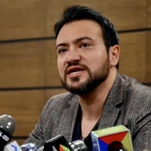 diputado-de-unidad-defiende-la-renta-vitalicia:-es-la-jubilacion-de-expresidentes