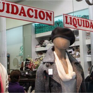 avenida-avellaneda-en-modo-“cyber-monday”:-alquileres-al-50%-por-derrumbe-del-consumo-y-presion-de-shein-y-temu