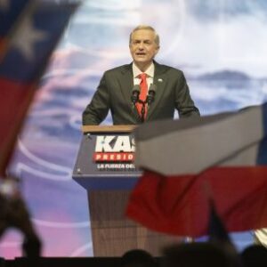 el-crimen-y-los-problemas-economicos-empujan-a-los-votantes-sudamericanos-hacia-la-derecha