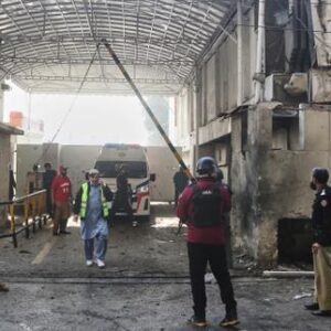 en-pakistan,-tres-muertes-en-un-intento-de-suicidio-contra-fuerzas-de-seguridad-frontal