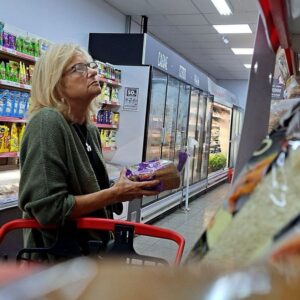 el-consumo-masivo-no-levanta:-ventas-en-supermercados-cayeron-por-sexto-mes-consecutivo-en-septiembre