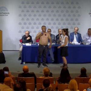 we-call-it-magnetization:-anti-vaccine-conference-in-argentinas-congress-sparks-outrage