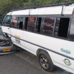 accidente-en-cali-entre-buseta-escolar-y-carro-particular-deja-15-heridos:-12-de-los-lesionados-son-ninos;-esto-es-lo-que-se-sabe-del-siniestro