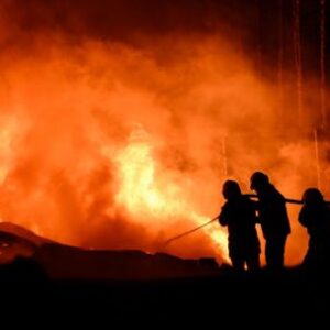 gran-incendio-provocado-por-explosiones-en-parque-industrial-de-ezeiza-‘contenido’