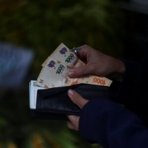 uno-por-uno:-todos-los-trabajadores-que-cobran-aumento-de-salarios,-mas-el-aguinaldo-en-diciembre