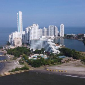 cartagena:-tras-cuatro-decadas-de-crisis-ambiental,-arranca-la-intervencion-urbanistica-del-laguito,-en-la-zona-turistica,-por-$33-mil-millones