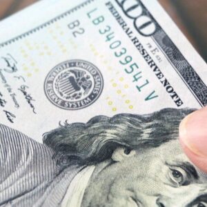 podrias-perderlo-todo:-los-tres-metodos-prohibidos-para-guardar-tus-ahorros-en-dolares
