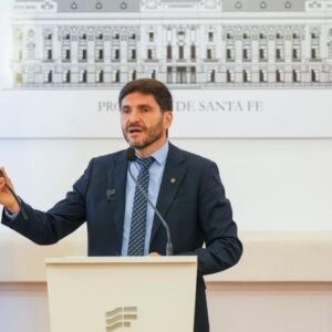 santa-fe-coloco-deuda-por-u$s800-millones-en-nueva-york,-a-nueve-anos-y-una-tasa-del-8,1%