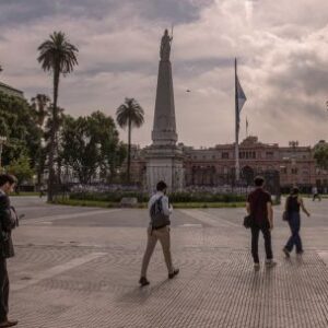 argentina-regresa-al-mercado-con-venta-de-bonos-en-dolares-locales