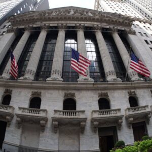 los-grandes-bancos-de-wall-street-anticipan-un-nuevo-retroceso-del-dolar-en-2026