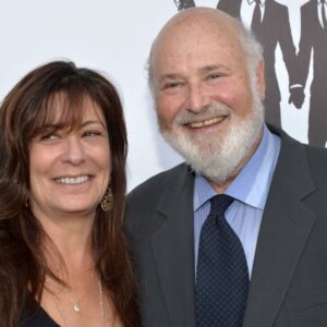 famoso-actor-y-director-de-hollywood-hallado-apunalado-junto-a-su-mujer