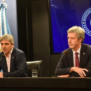 argentina-to-adjust-currency-bands-by-inflation-and-accumulate-reserves