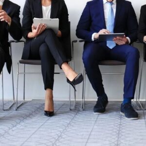 el-empleo-en-eeuu-subio-mas-de-lo-esperado,-pero-la-desocupacion-alcanzo-su-maximo-nivel-desde-2021