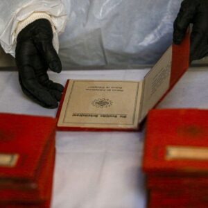 ba-holocaust-museum-to-analyze-boxes-with-nazi-era-documents-found-in-may