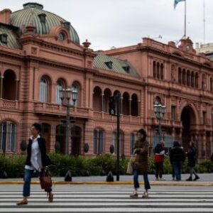s&p-eleva-calificacion-de-argentina-y-considera-que-el-pais-es-mas-capaz-de-pagar-deuda