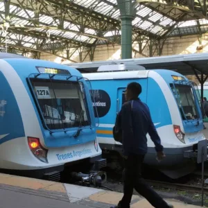 el-gobierno-prepara-el-terreno-para-la-privatizacion-de-los-trenes:-avanza-en-60-obras