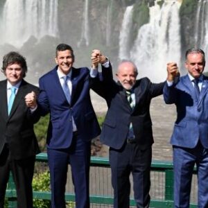 lula-de-brasil-y-milei-de-argentina-chocan-por-venezuela-en-la-cumbre-del-mercosur