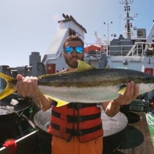 ciencia-sobre-las-olas:-por-primera-vez-analizaran-a-fondo-al-pez-limon-en-el-mar-argentino