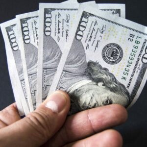 los-dolares-no-son-la-unica-opcion:-las-tres-inversiones-poco-convencionales-recomendadas