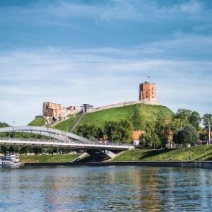 para-conocer-en-2026:-vilna,-la-capital-de-lituania-es-barata,-moderna-y-esta-llena-de-historia