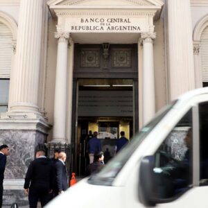 reservas:-el-gobierno-llega-a-fin-de-2025-con-unos-u$s12.000-millones-menos-de-la-meta-con-el-fmi