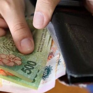 salarios:-uno-por-uno,-los-trabajadores-que-cobran-aumentos-y-bonos-de-hasta-$140.000-en-enero