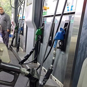 actualizan-el-impuesto-a-los-combustibles:-como-impactara-en-los-precios-en-surtidor-de-la-nafta-y-el-gasoil
