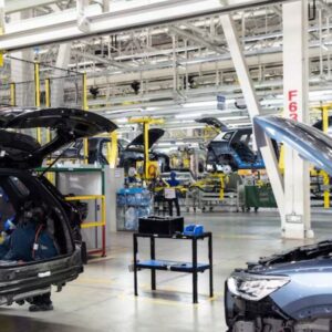 la-industria-continua-sin-recuperarse-y-se-encuentra-casi-9%-por-debajo-de-2023,-segun-utn