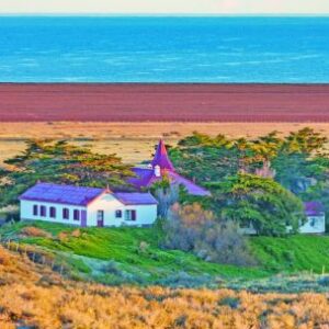 estancia-el-pedral:-donde-la-estepa-choca-con-el-mar