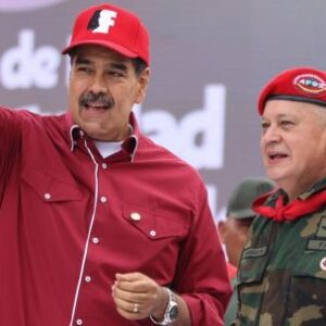 trump-arrebata-a-maduro-pero-deja-a-su-regimen-a-cargo