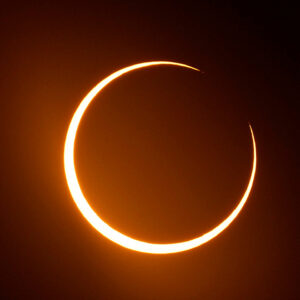 el-eclipse-solar-mas-extremo-del-2026:-la-luna-y-el-sol-formaran-un-anillo-de-fuego-visible